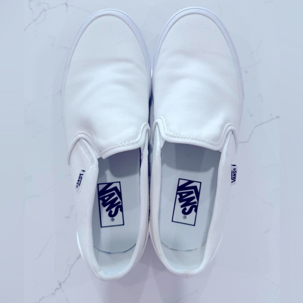 BRAND NEW W/OUT Box or Tags White Vans Slip-ons